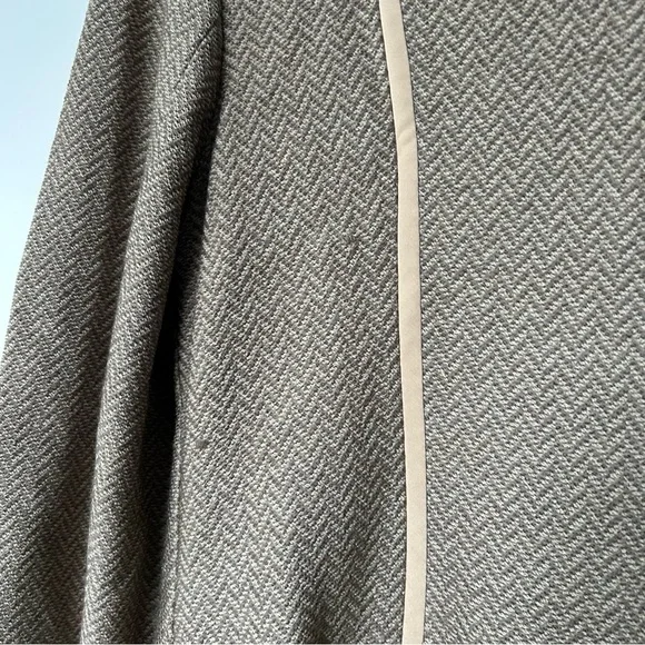 St. John Collection Blazer - Picture 8 of 9